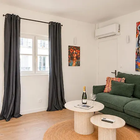372 - Charming Parisian Space - Bastille